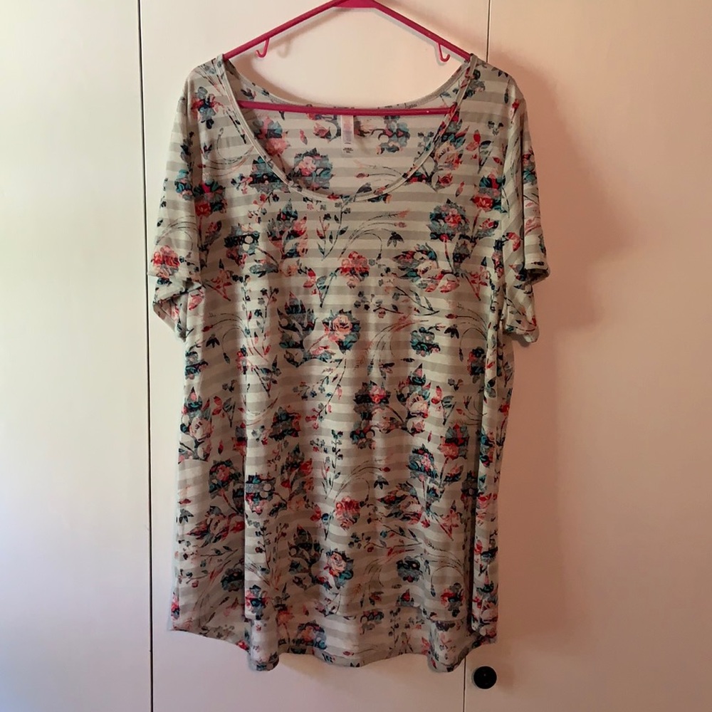 LulaRoe Classic Tee